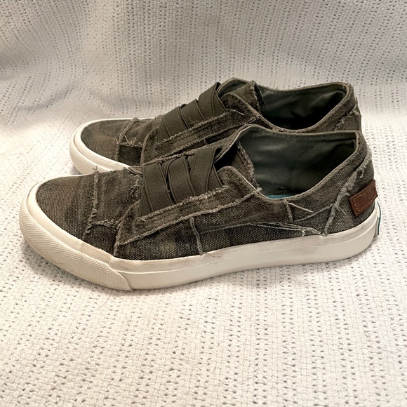 Blowfish Marley Slip-on Sneakers - Picture 4 of 9